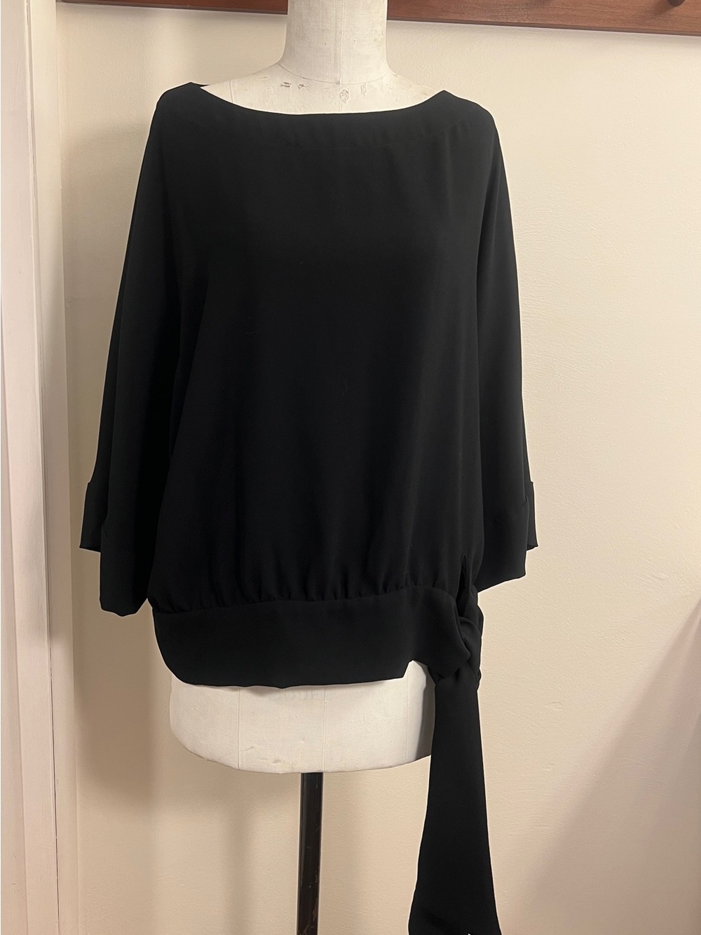 Trina Turk Black Tie-Hem Blouse